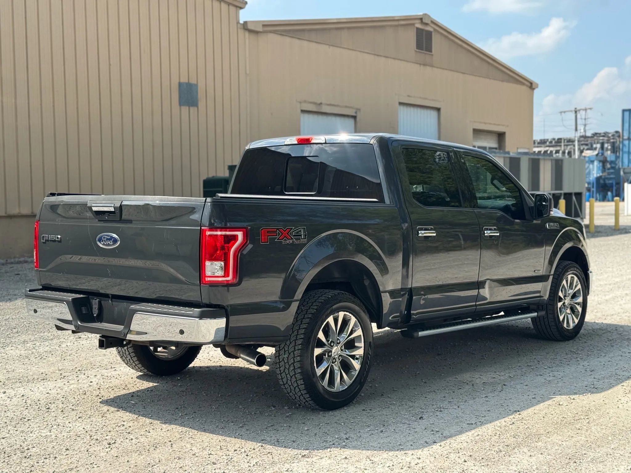 Used 2017 Ford F150 XLT w/ Equipment Group 302A Luxury image 5