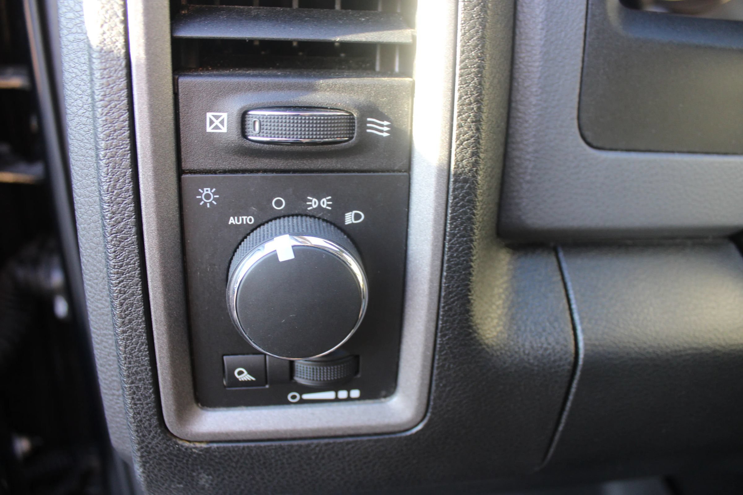 Used 2017 RAM 1500 Tradesman w/ Popular Equipment Group RWD image 16