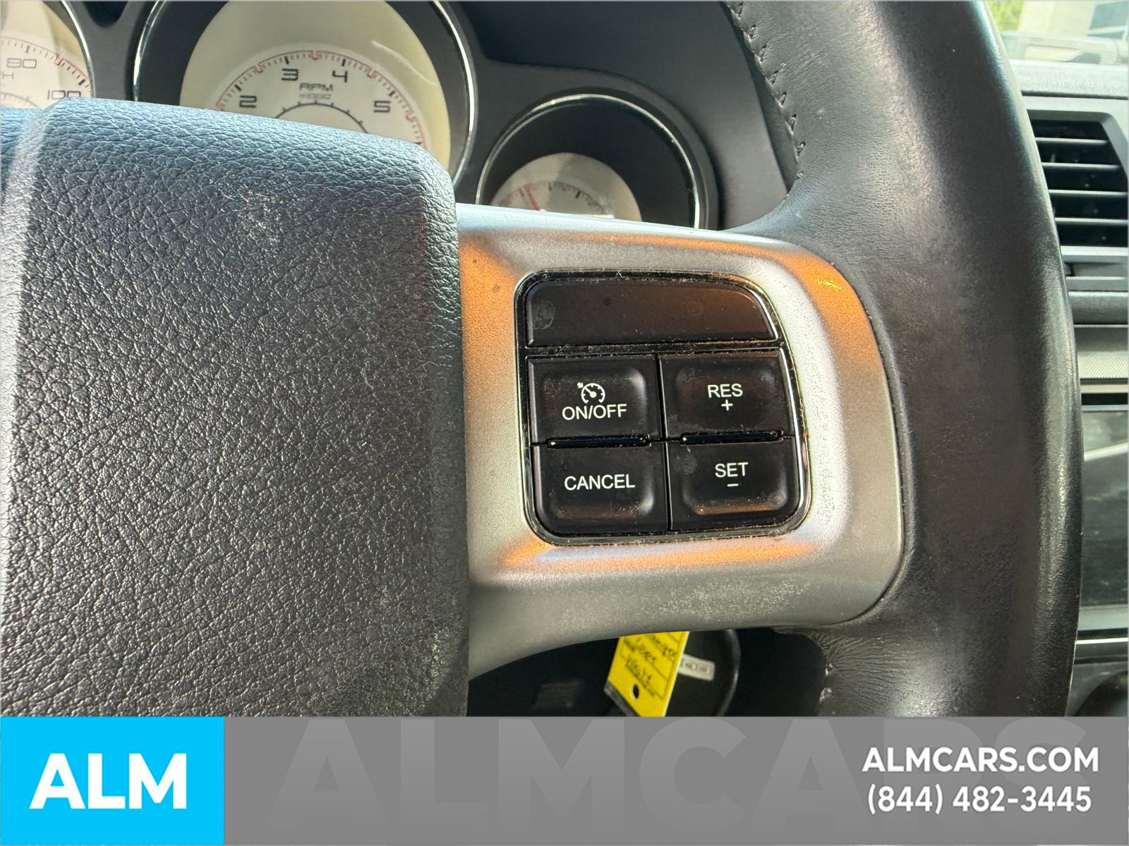 Used 2013 Dodge Challenger SXT RWD image 12