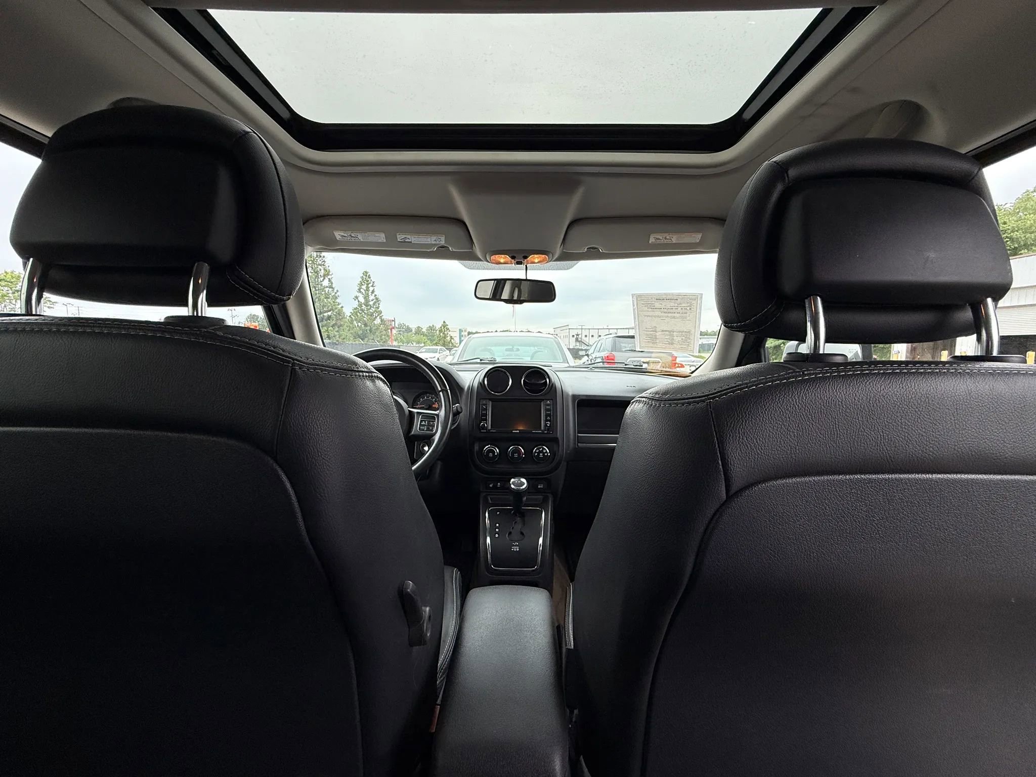 Used 2017 Jeep Patriot High Altitude AWD/4WD image 23