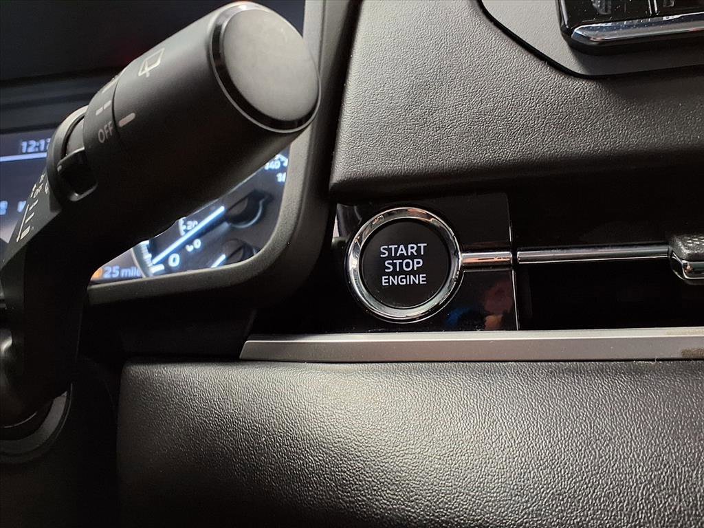 Used 2022 Mitsubishi Outlander ES image 24