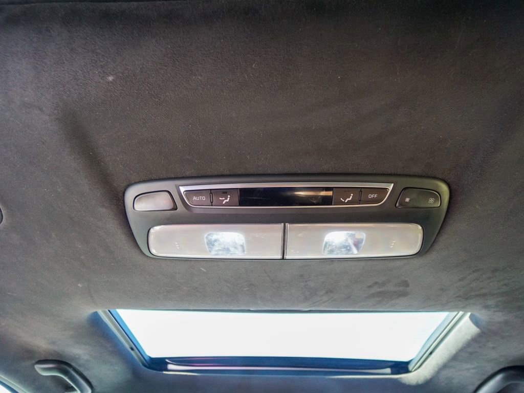 Used 2022 Kia Telluride SX w/ SX Prestige Package image 17