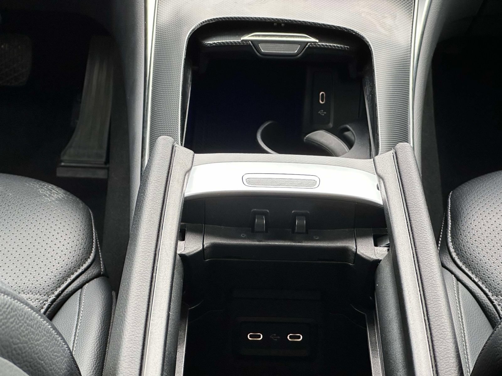 Used 2024 Mercedes-Benz GLC 300 image 19