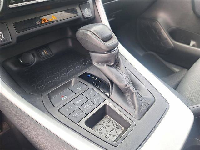 Used 2024 Toyota RAV4 XLE AWD/4WD image 14