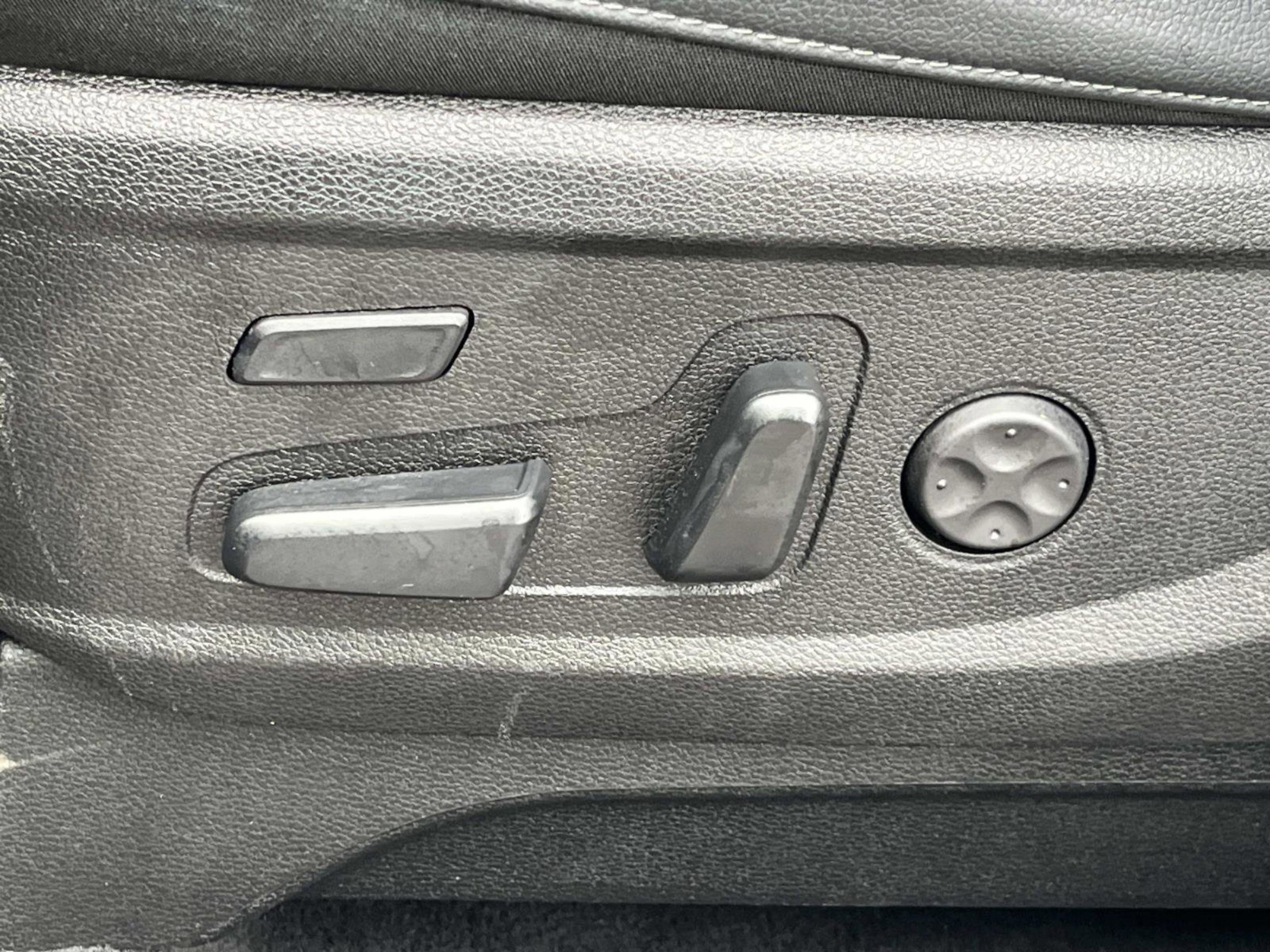 Used 2023 Kia Telluride SX X-Line image 35