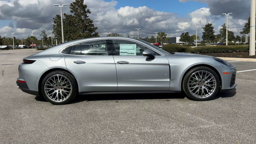 New 2025 Porsche Panamera 4 image 9