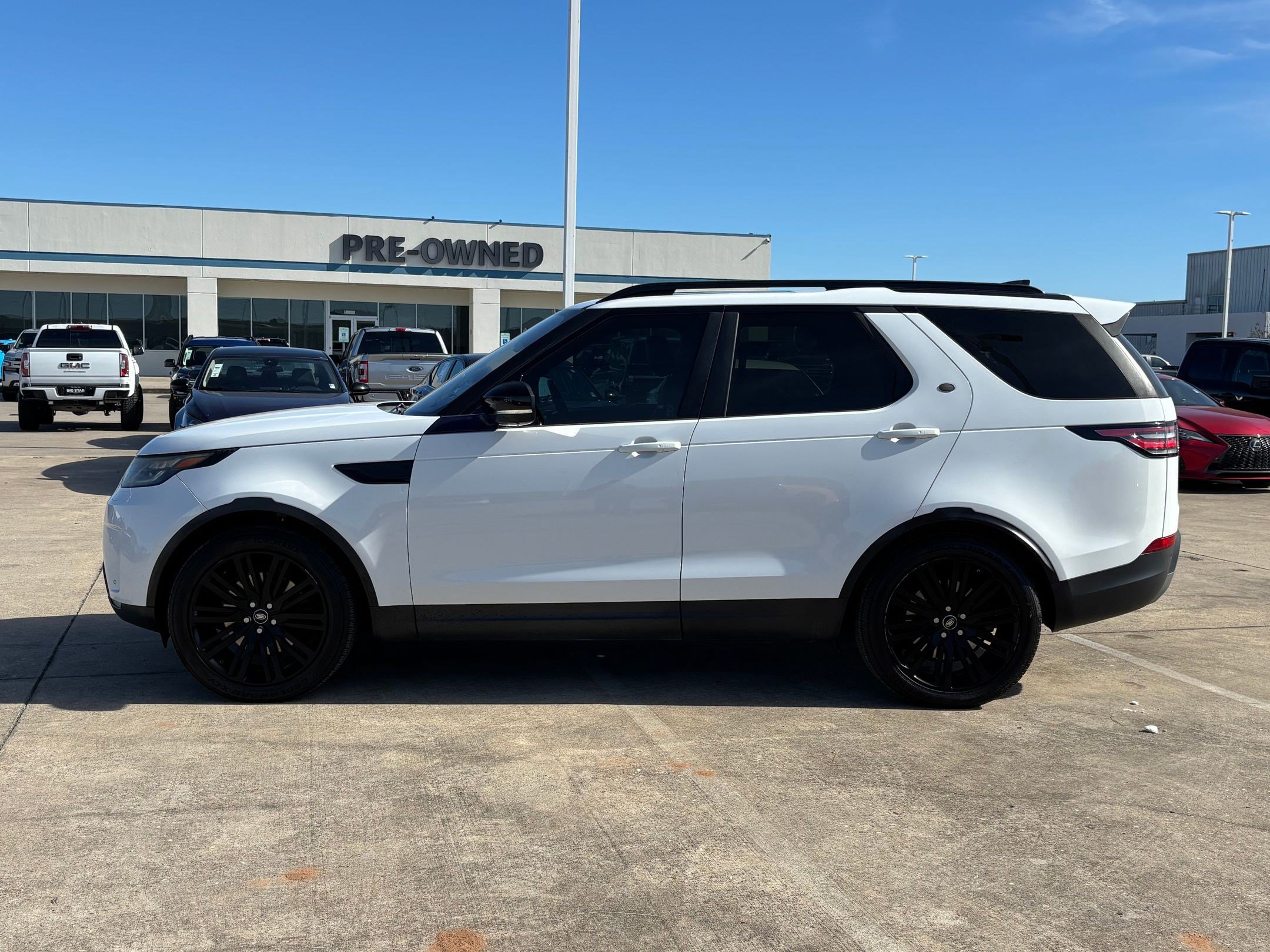 Used 2017 Land Rover Discovery HSE image 7
