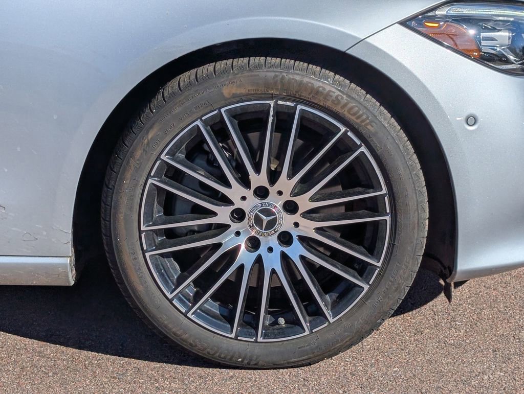 Used 2025 Mercedes-Benz C 300 4MATIC Sedan image 10