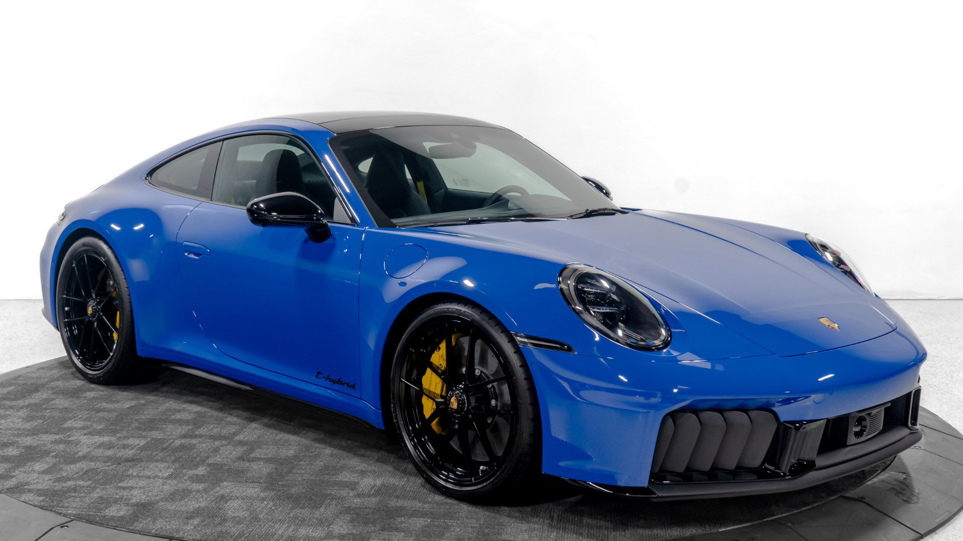 Used 2026 Porsche 911 Carrera GTS image 24