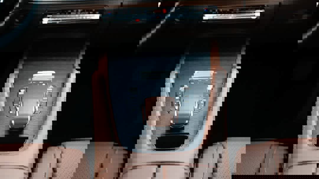 Used 2024 Mercedes-Benz GLE 350 4MATIC w/ Driver Assistance Package image 23