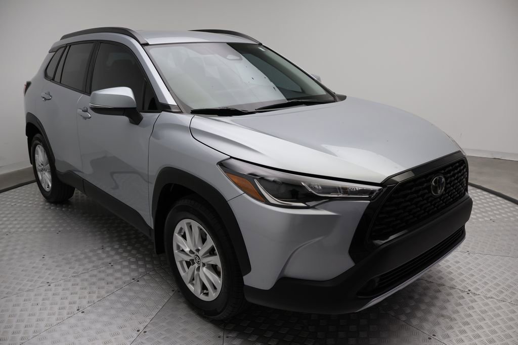 Certified 2024 Toyota Corolla Cross LE image 6