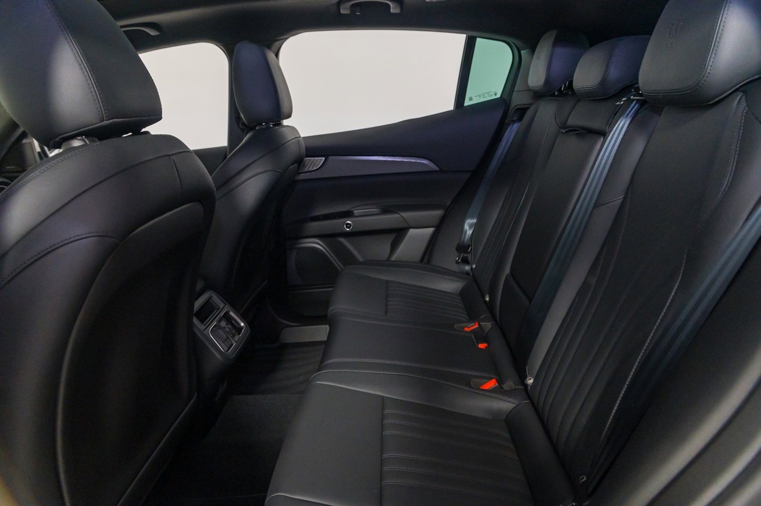 Used 2024 Maserati Grecale GT AWD/4WD image 21