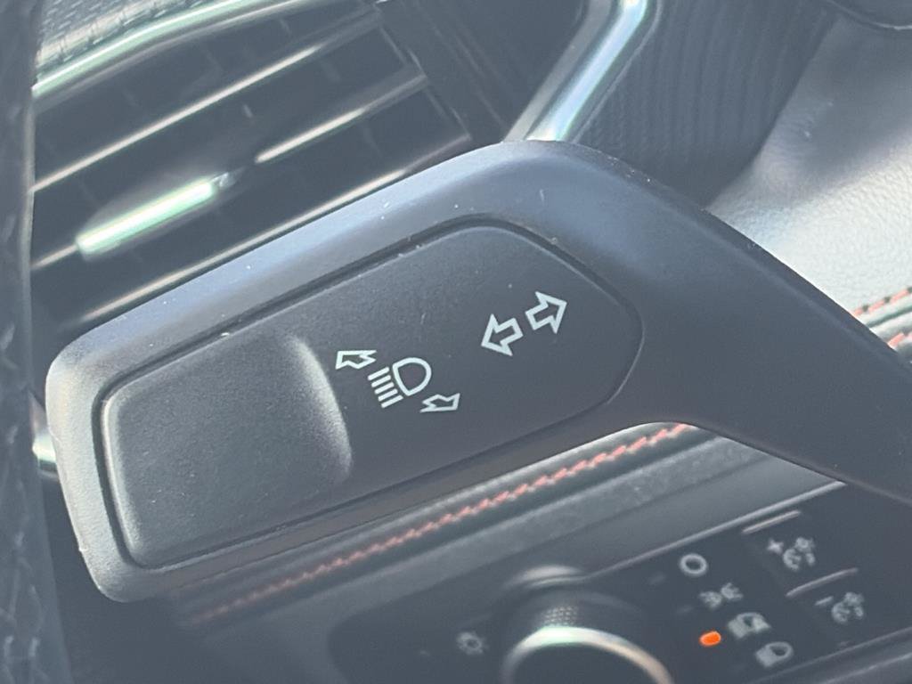 Used 2025 Ford Mustang Premium RWD image 10