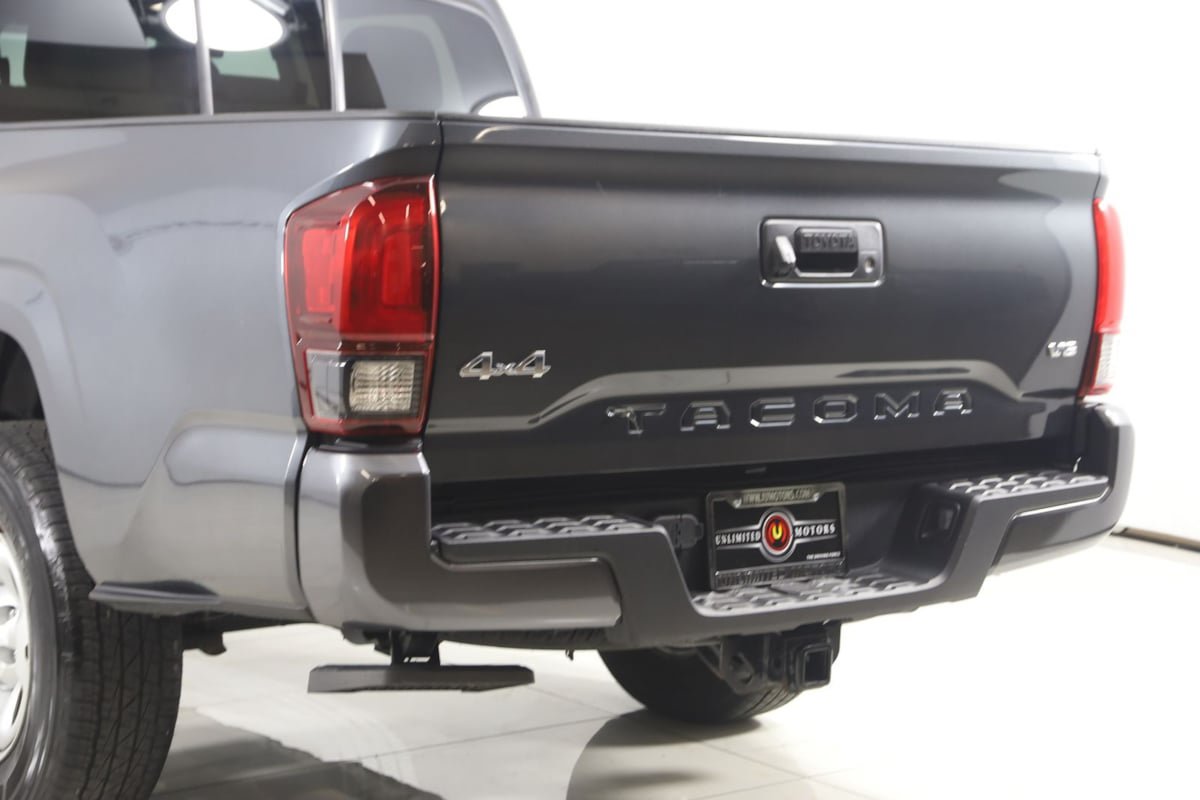 Used 2023 Toyota Tacoma SR AWD/4WD image 18