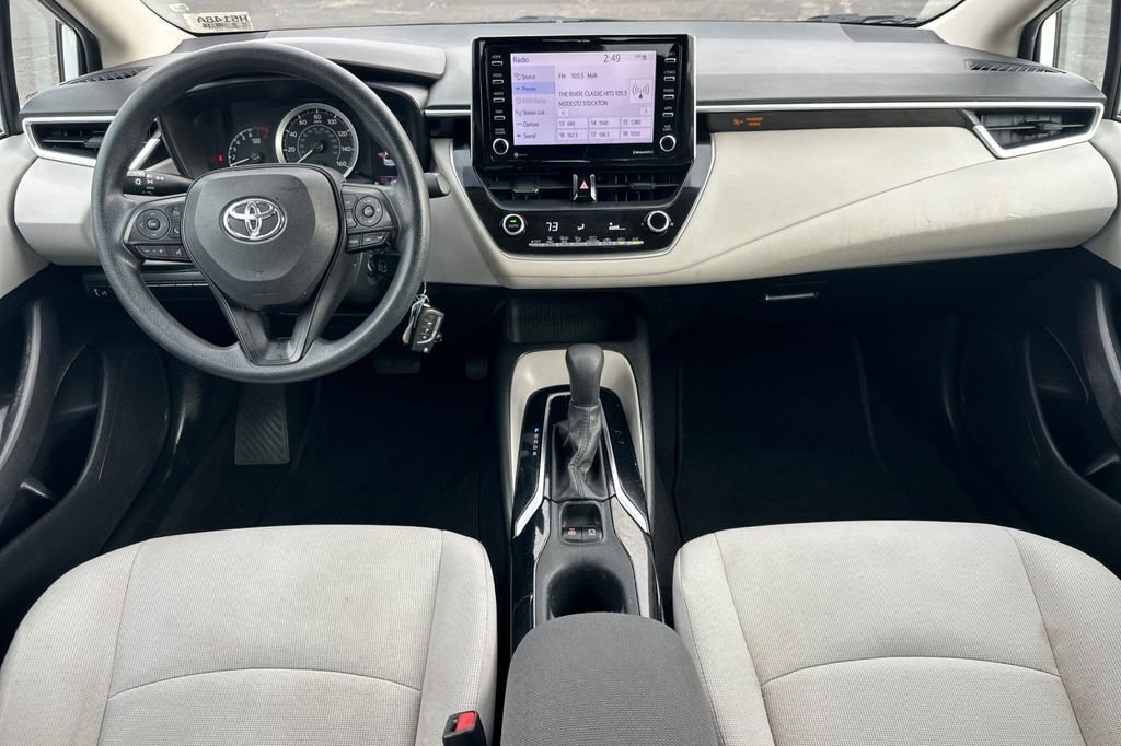 Used 2021 Toyota Corolla LE image 10