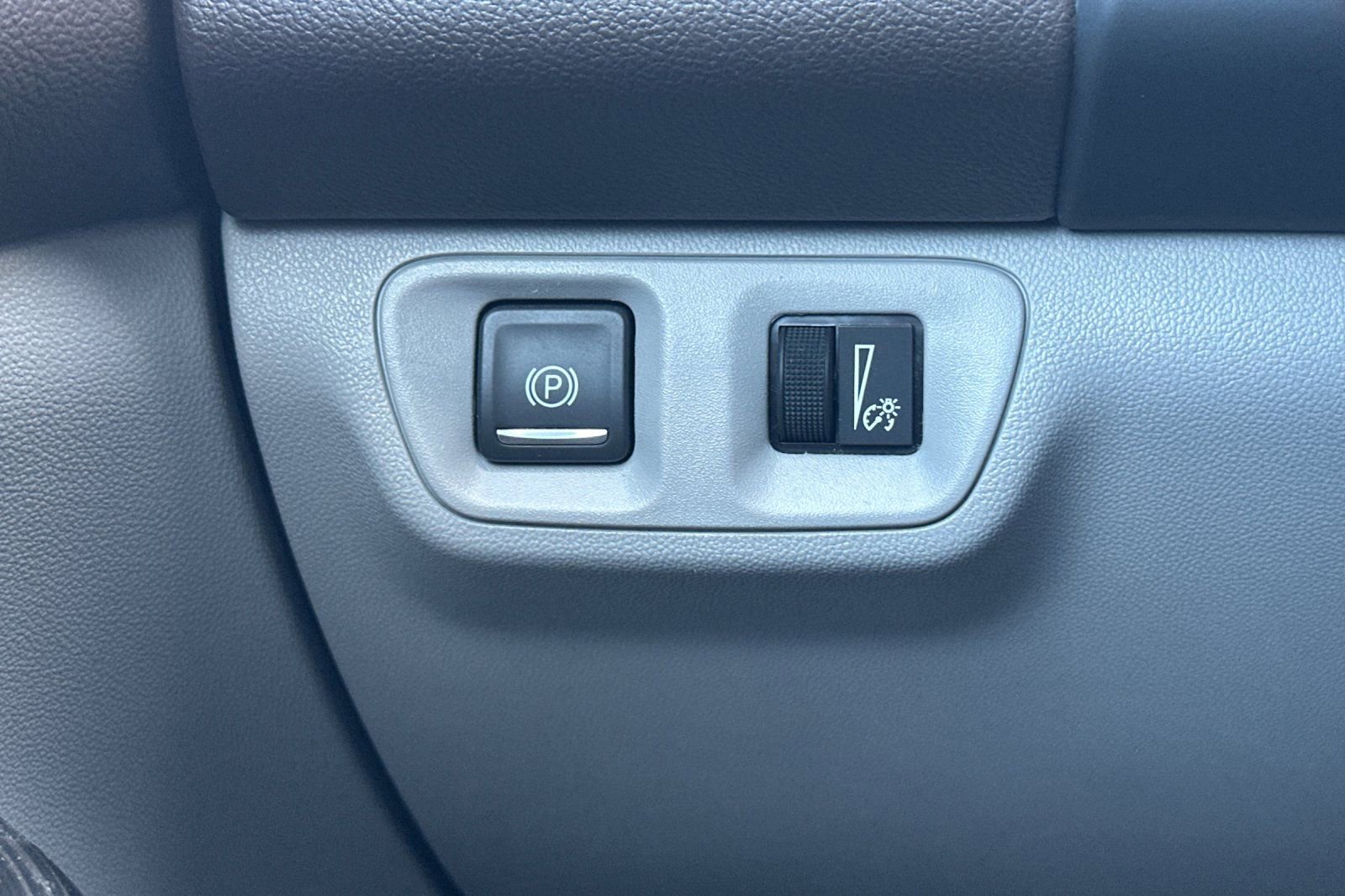 Used 2021 GMC Acadia SLT image 38