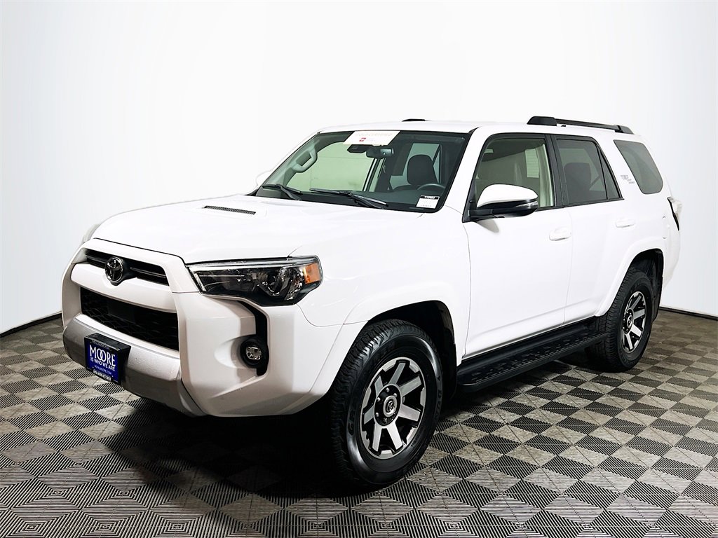 Certified 2024 Toyota 4Runner TRD Off-Road Premium image 4