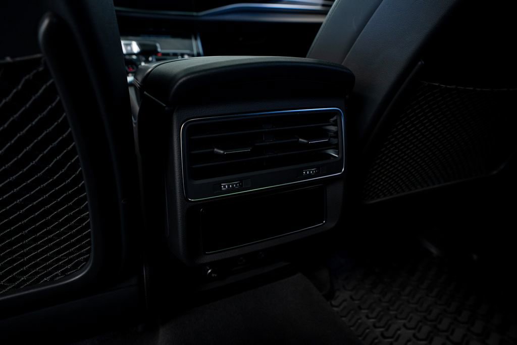 Used 2023 Audi RS Q8 AWD/4WD image 51