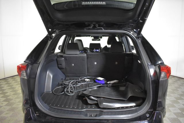 Used 2022 Toyota RAV4 SE w/ Weather & Moonroof Package AWD/4WD image 29