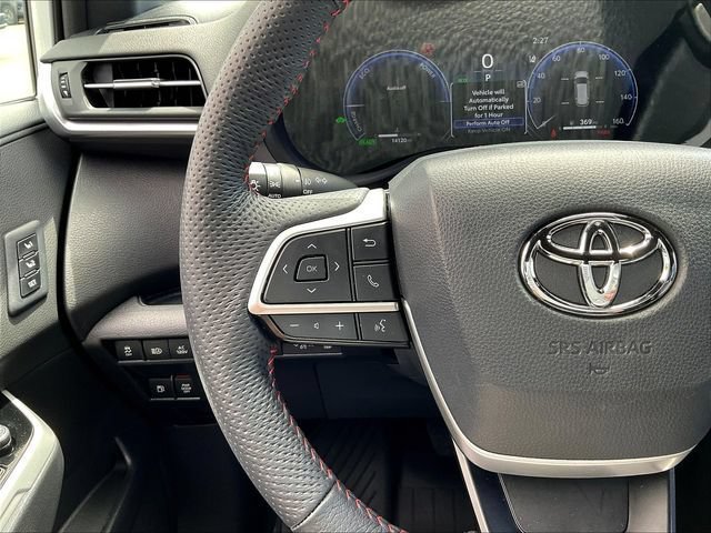 Used 2025 Toyota Sienna XSE w/ XSE Premium Package FWD image 13