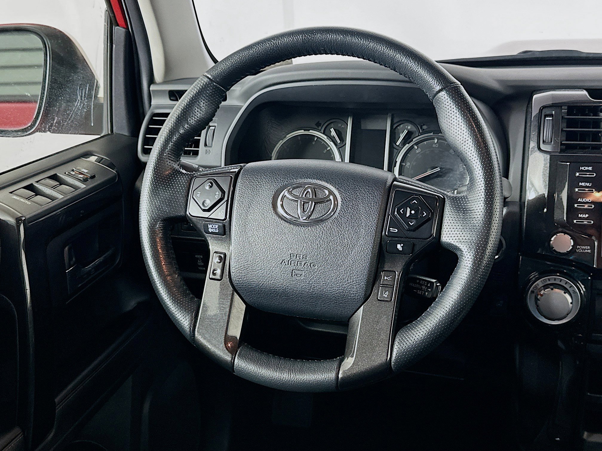 Used 2024 Toyota 4Runner TRD Off-Road Premium image 18