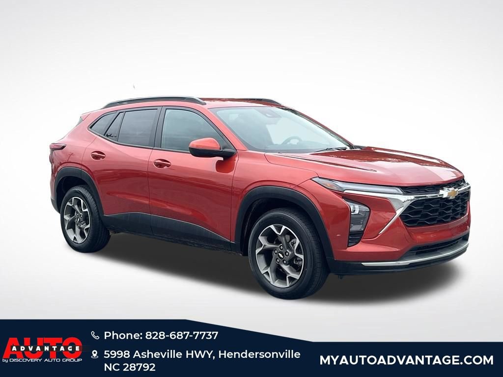 Used 2024 Chevrolet Trax LT w/ Driver Confidence Package FWD image 1