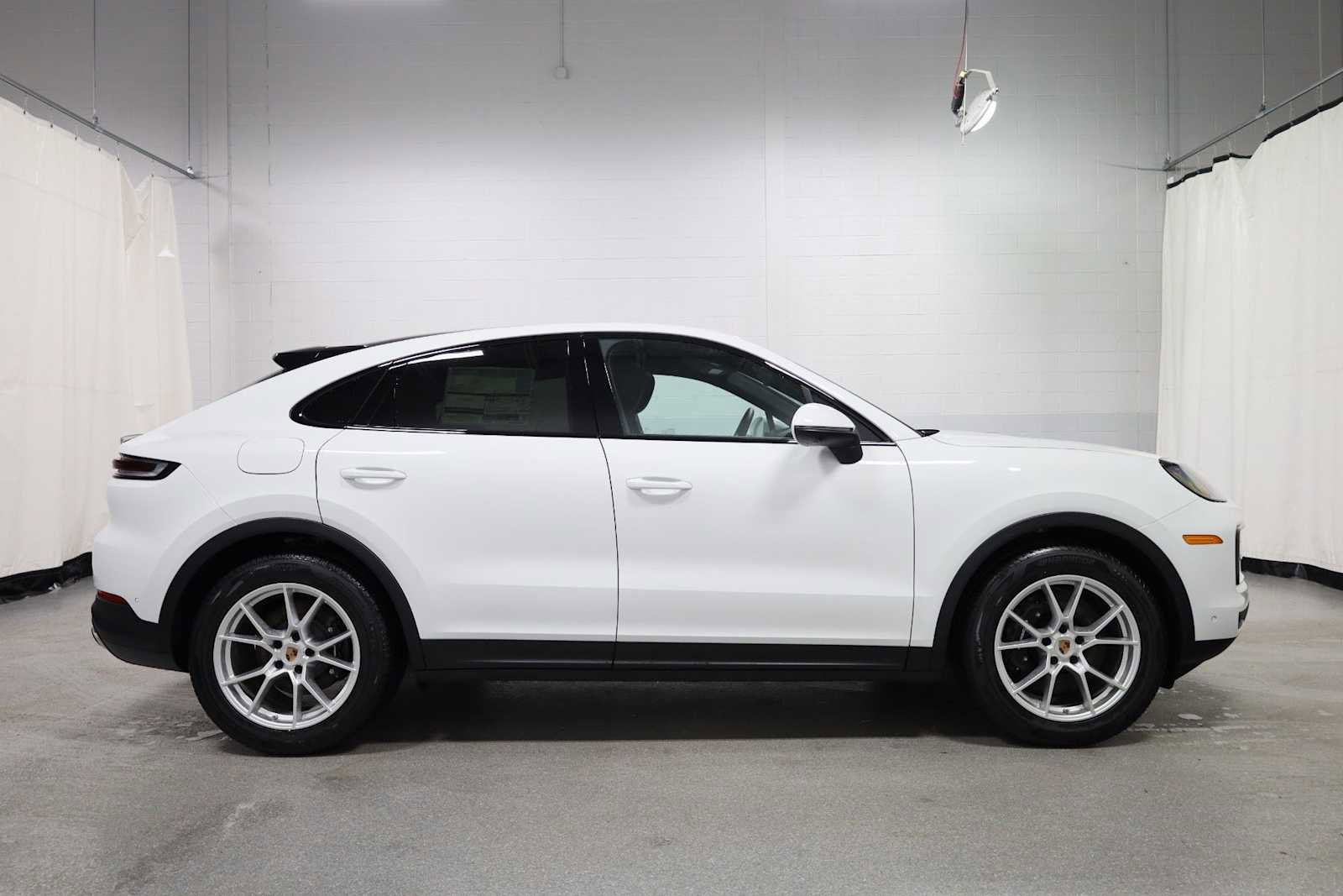 New 2026 Porsche Cayenne Coupe AWD/4WD image 10