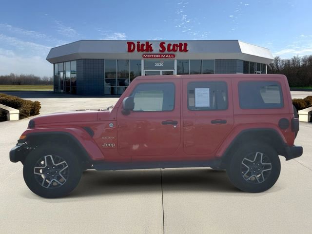 Used 2024 Jeep Wrangler Sahara image 4