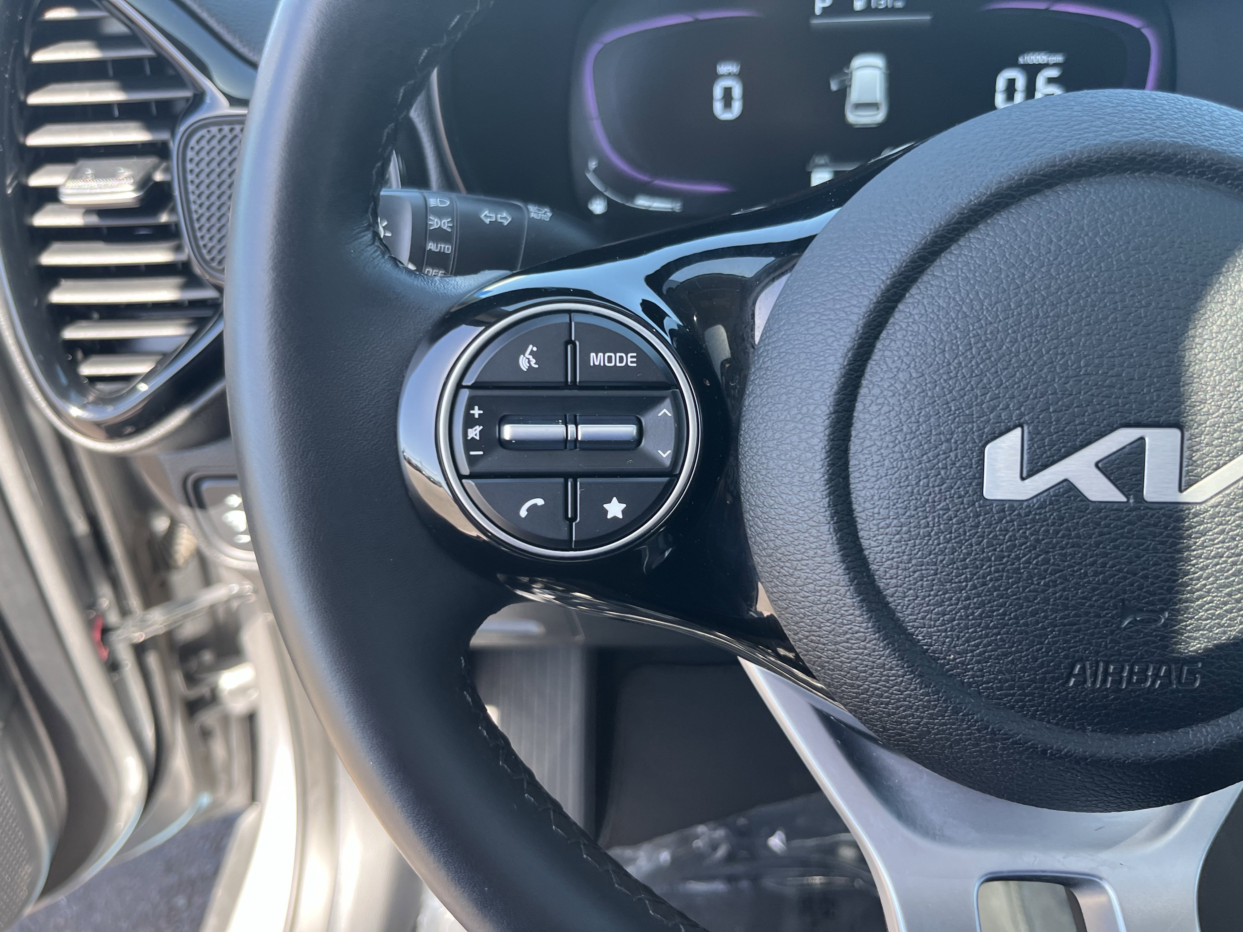 Used 2023 Kia Soul EX FWD image 22
