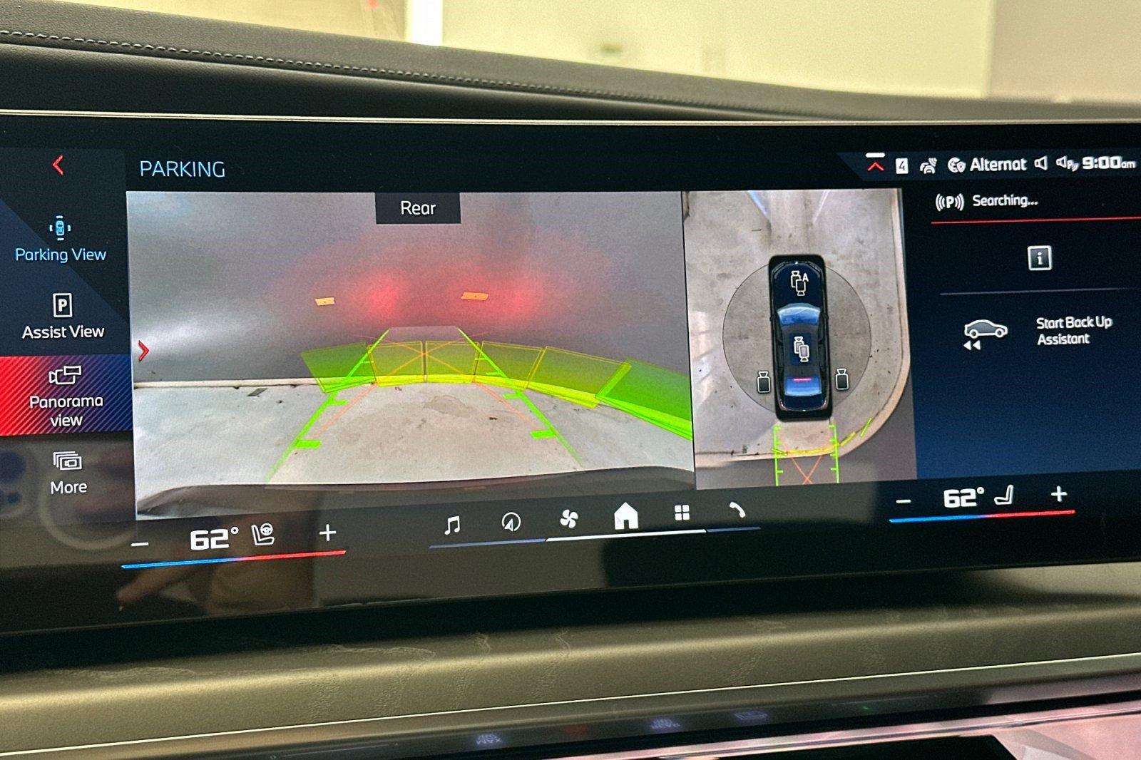 New 2026 BMW i7 M70 w/ Premium Package image 24