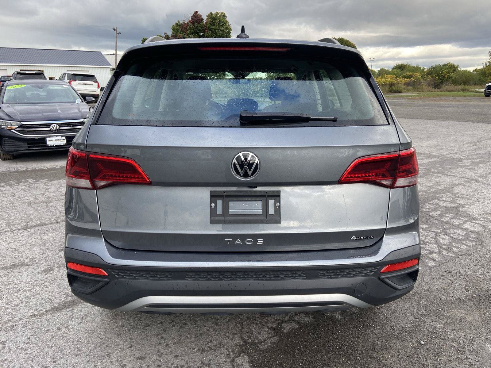 Used 2024 Volkswagen Taos S AWD/4WD image 9