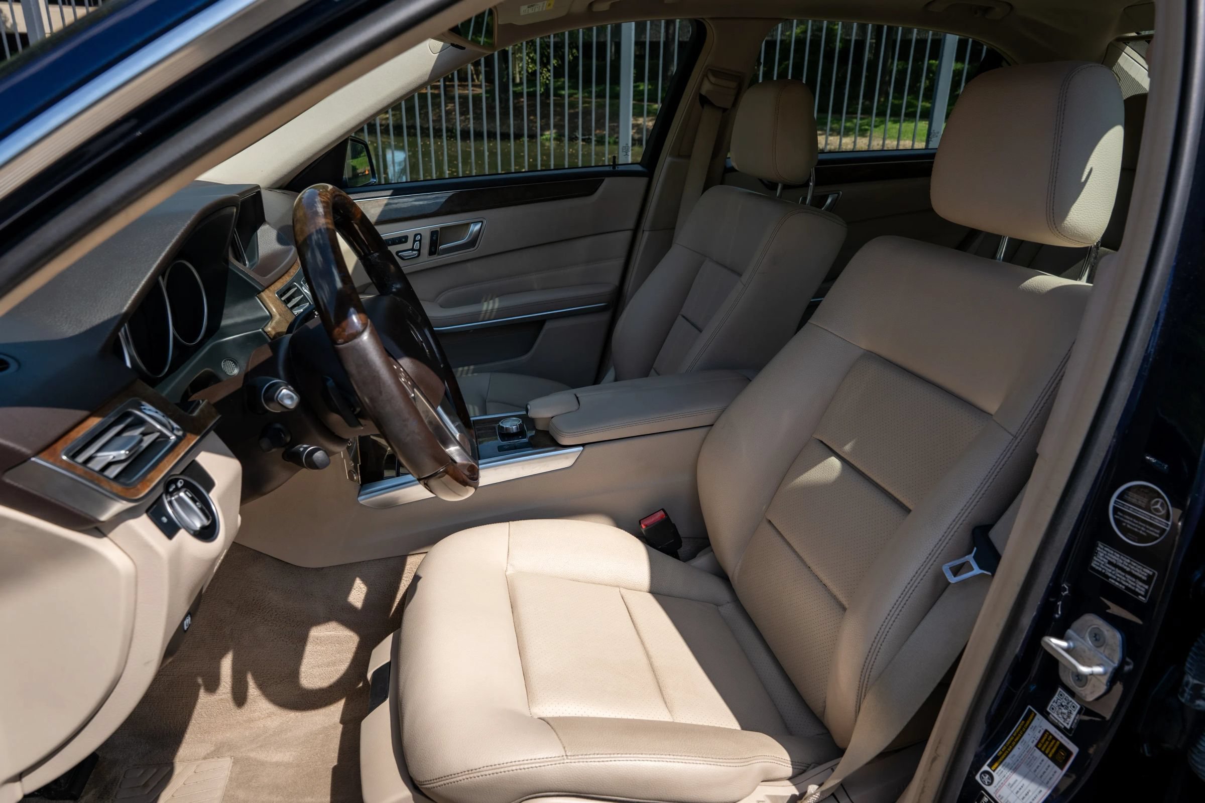 Used 2015 Mercedes-Benz E 350 4MATIC Sedan image 11