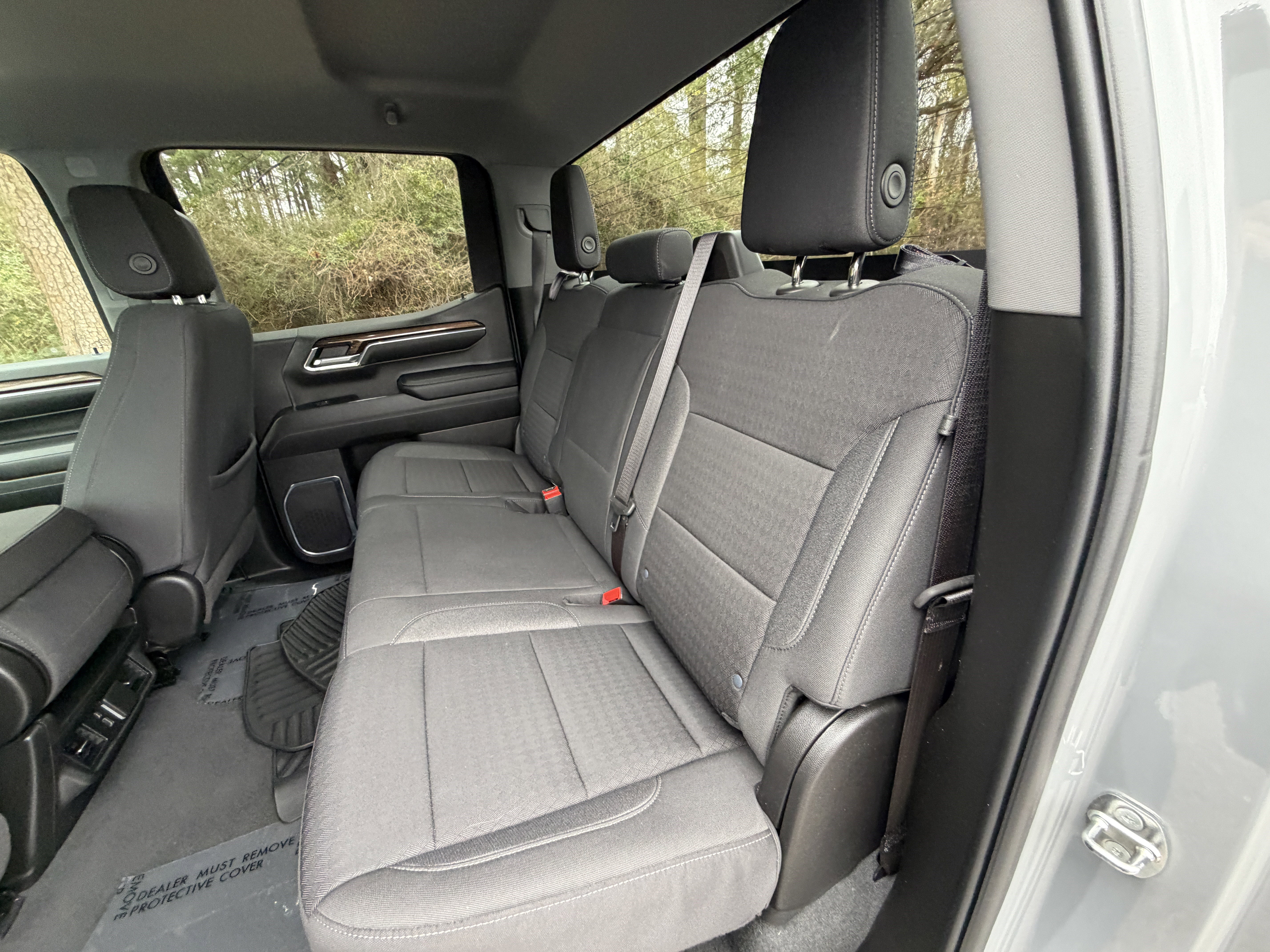Used 2024 Chevrolet Silverado 1500 LT AWD/4WD image 17