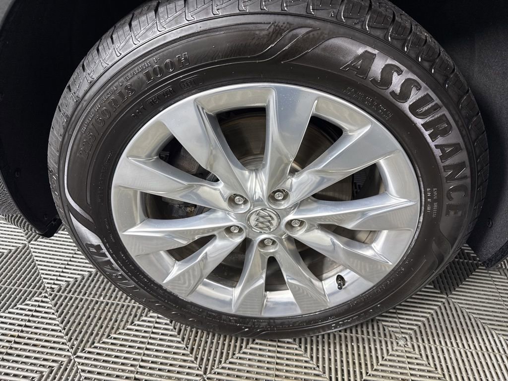 Used 2017 Buick Envision Essence FWD image 10