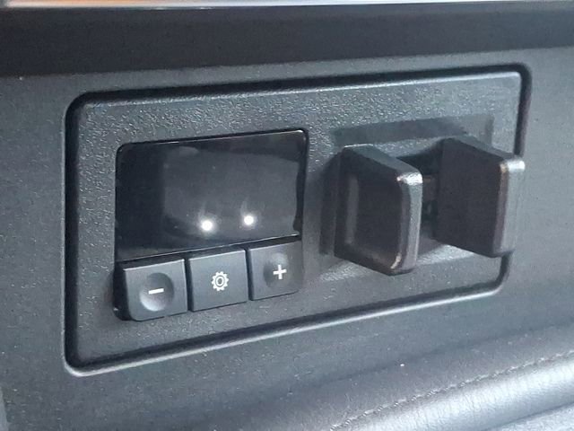 Used 2022 Nissan Armada SL w/ Midnight Edition Package image 27