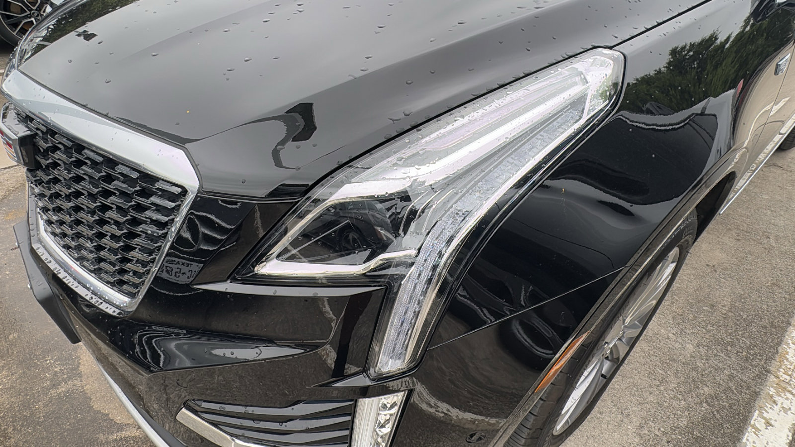 Used 2025 Cadillac XT5 Premium Luxury w/ Technology Package FWD image 9