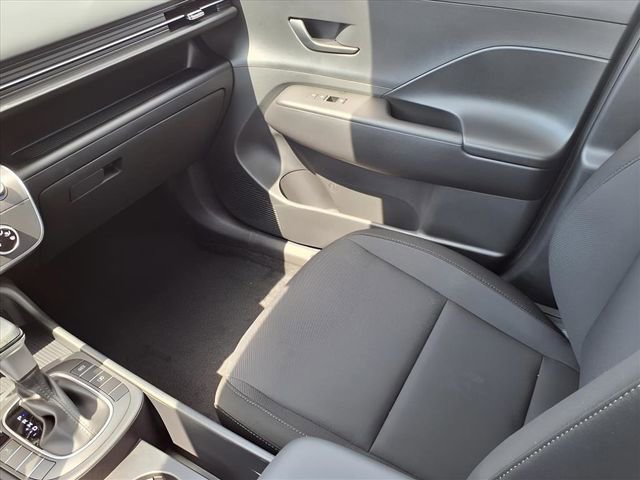 New 2026 Hyundai Kona SE image 15
