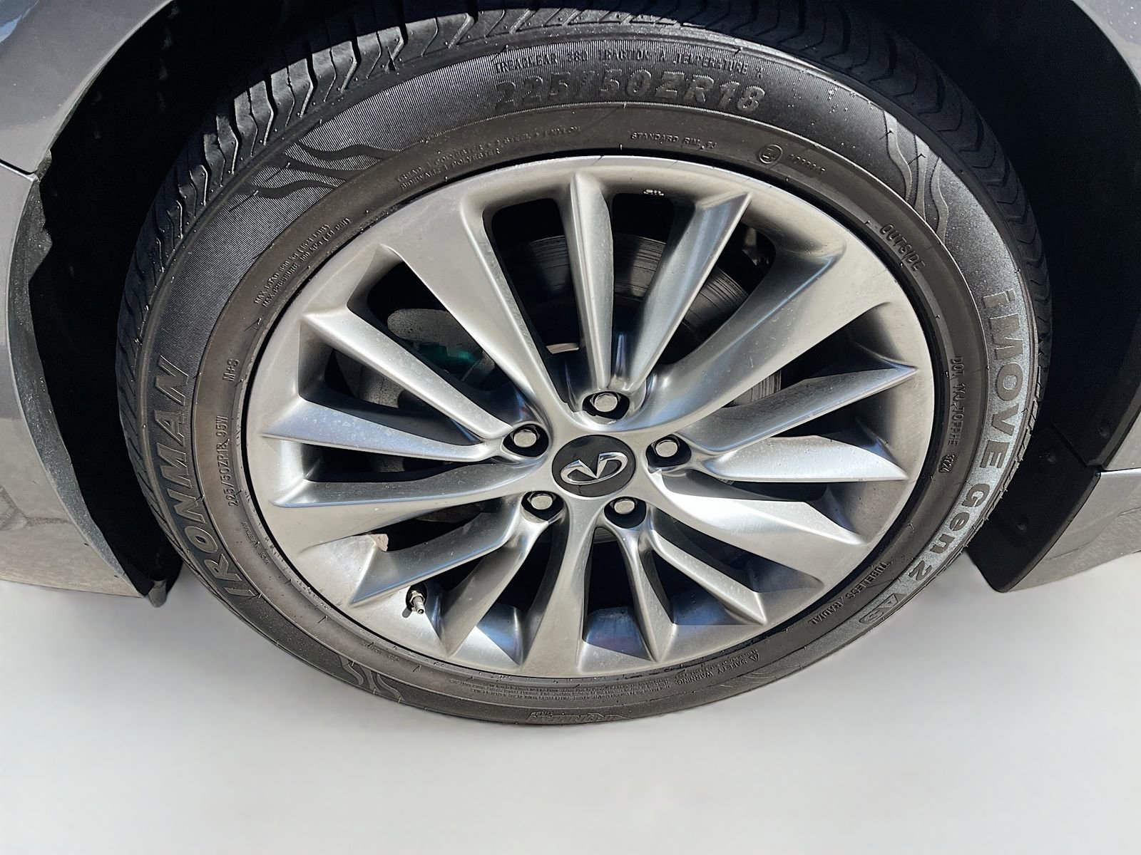 Used 2022 INFINITI Q50 Luxe w/ Cargo Package RWD image 32