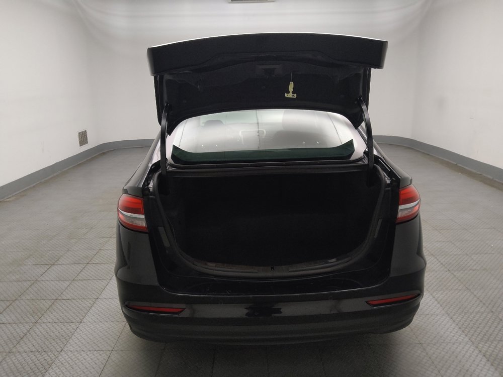 Used 2019 Ford Fusion SE image 29