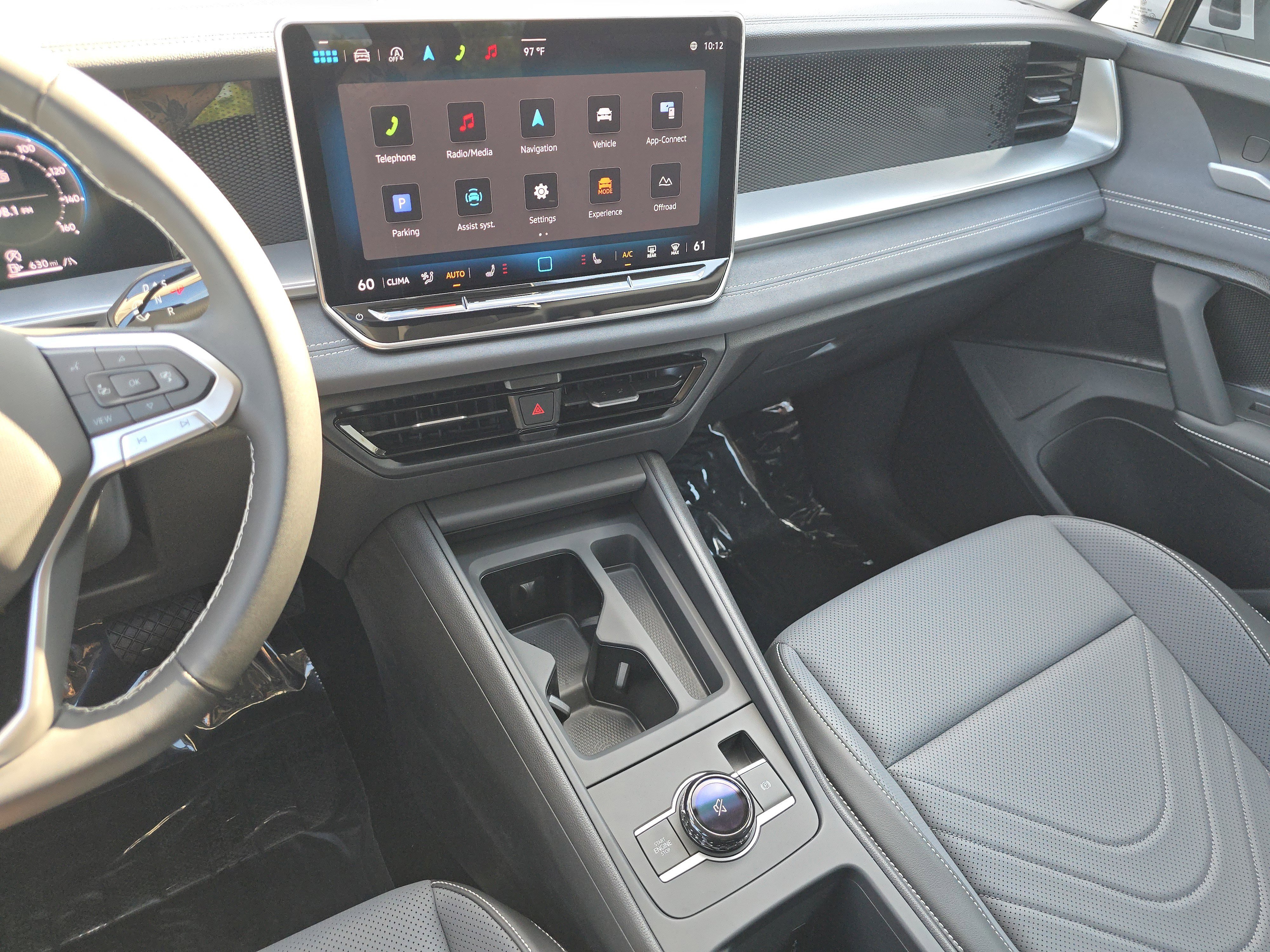 New 2025 Volkswagen Tiguan SE image 22