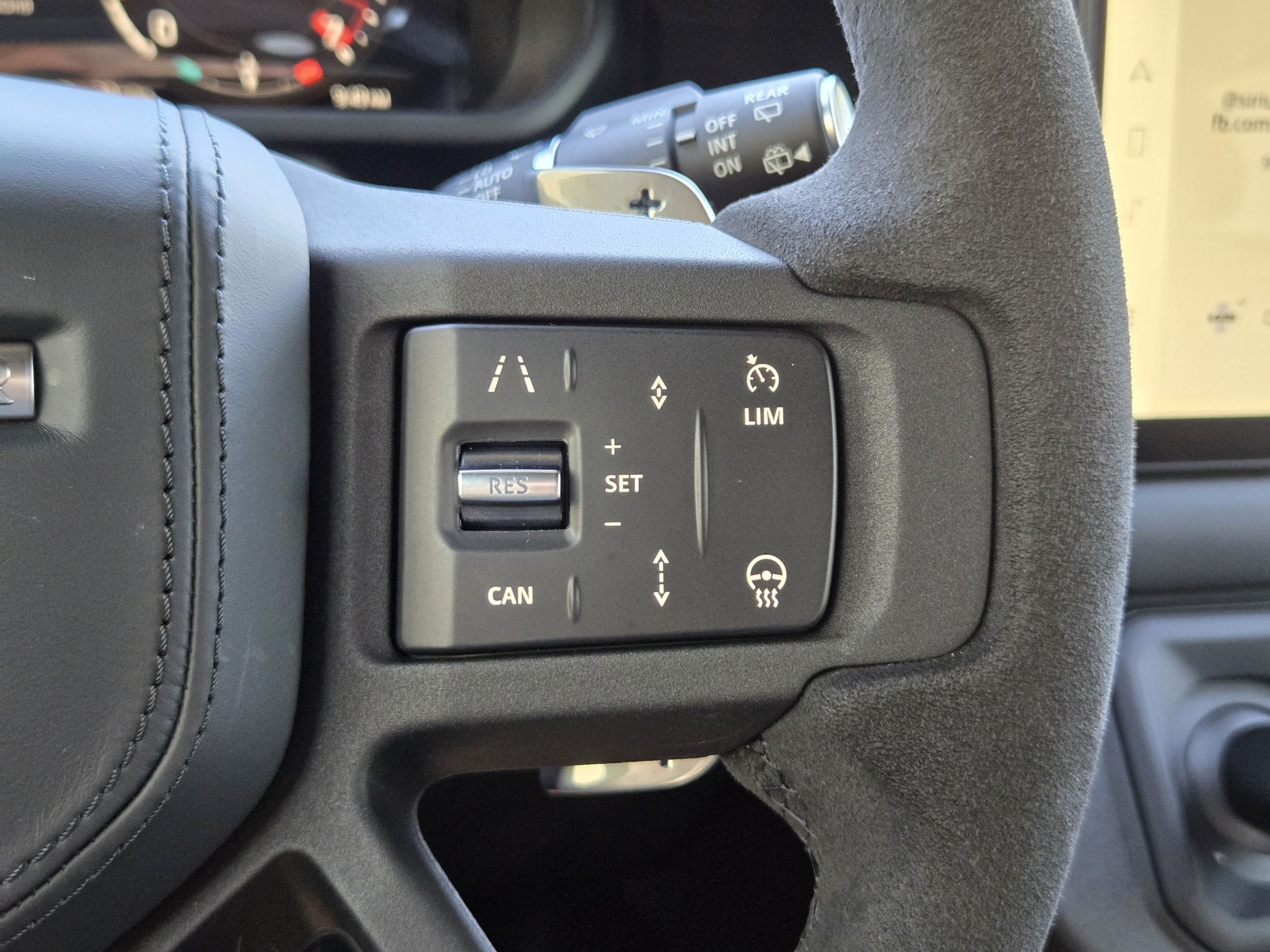 Certified 2024 Land Rover Defender 110 V8 AWD/4WD image 26
