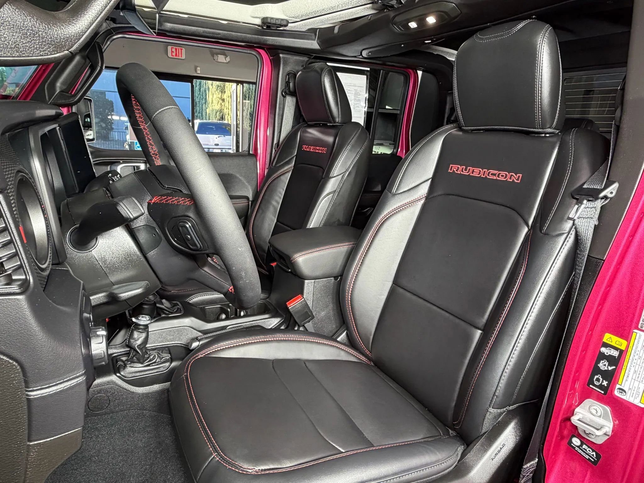 Used 2024 Jeep Gladiator Rubicon AWD/4WD image 15