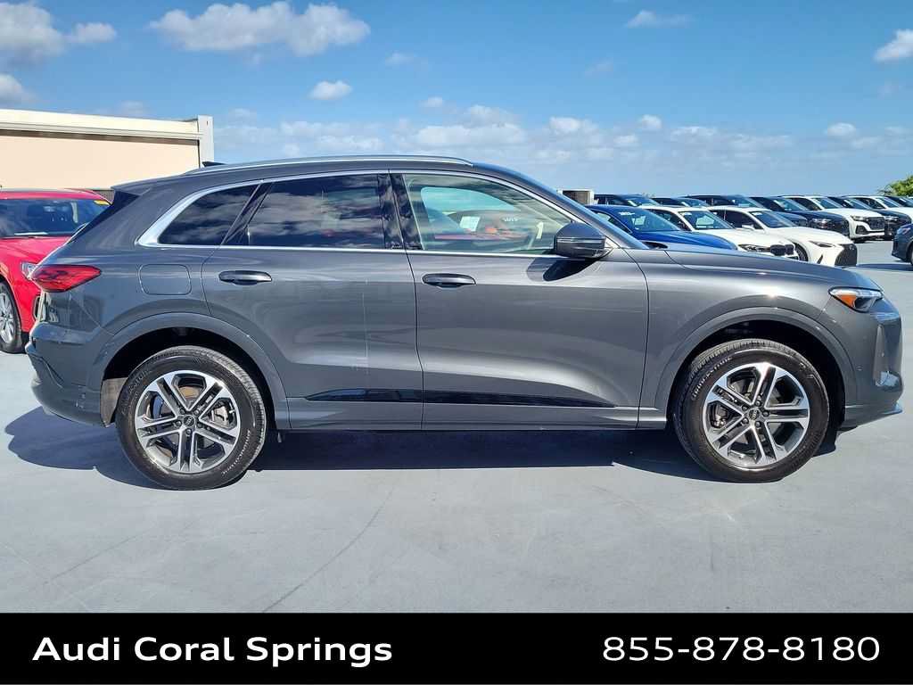 Certified 2025 Audi Q5 Premium w/ Premium Plus AWD/4WD image 7