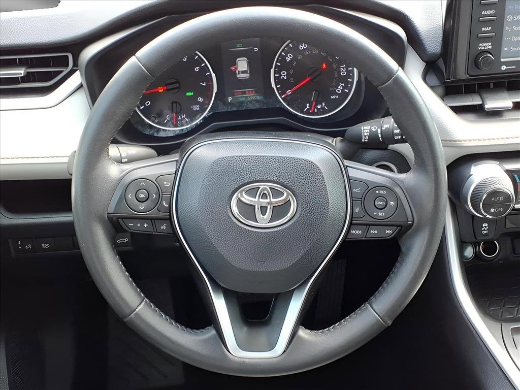 Used 2020 Toyota RAV4 XLE Premium image 25