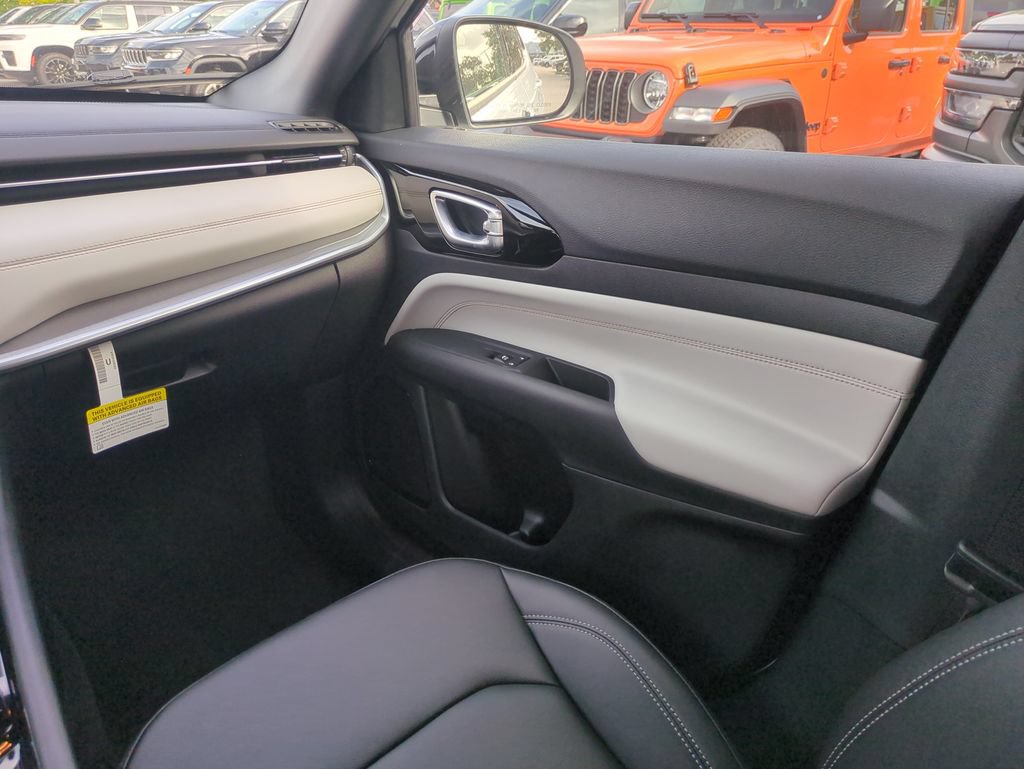 New 2026 Jeep Compass Limited AWD/4WD image 18
