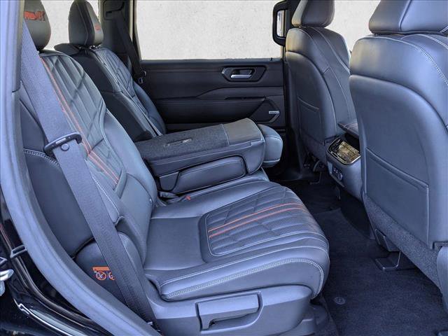 Used 2025 Nissan Armada PRO-4X image 21