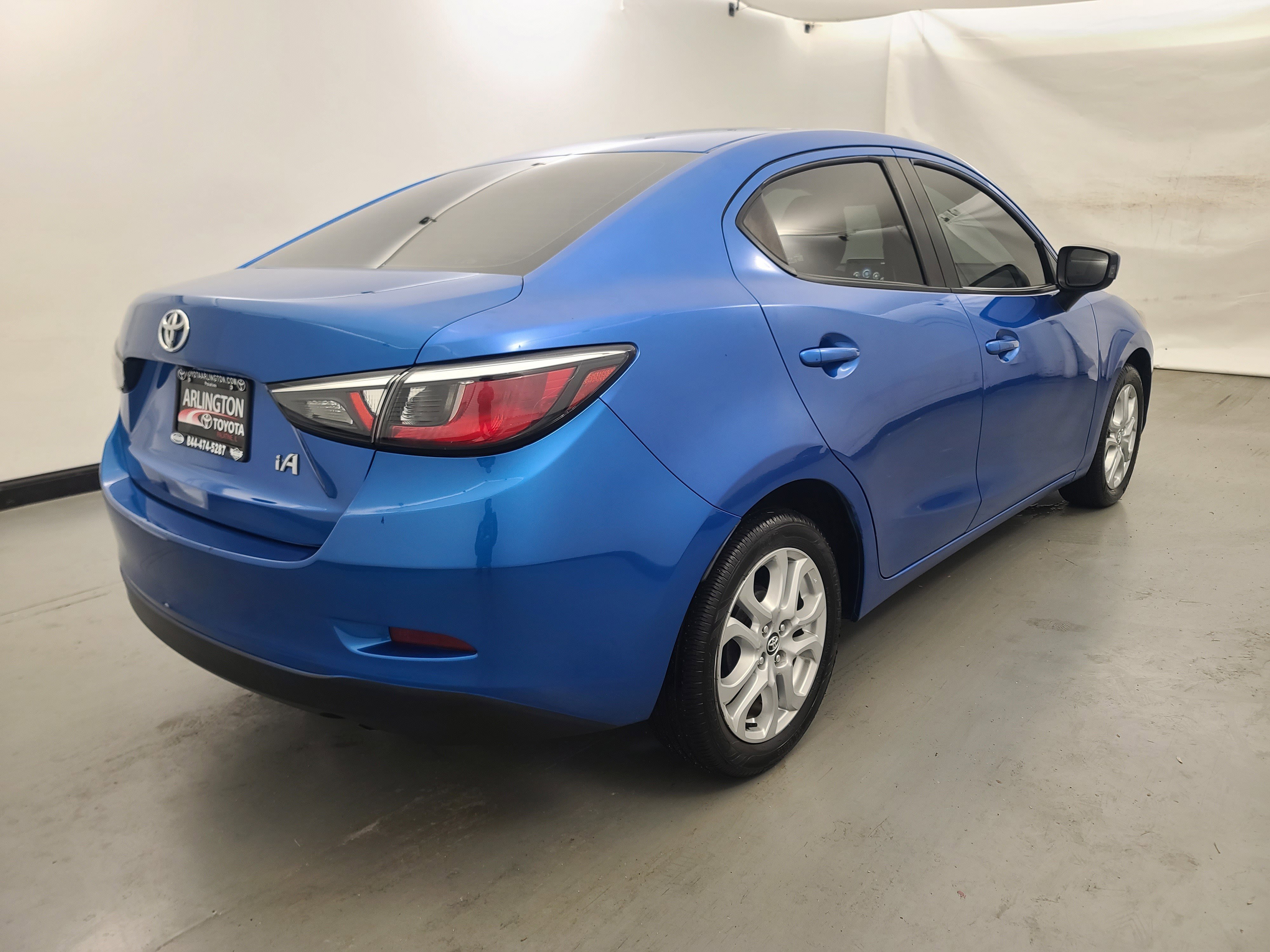 Used 2017 Toyota Yaris iA image 4