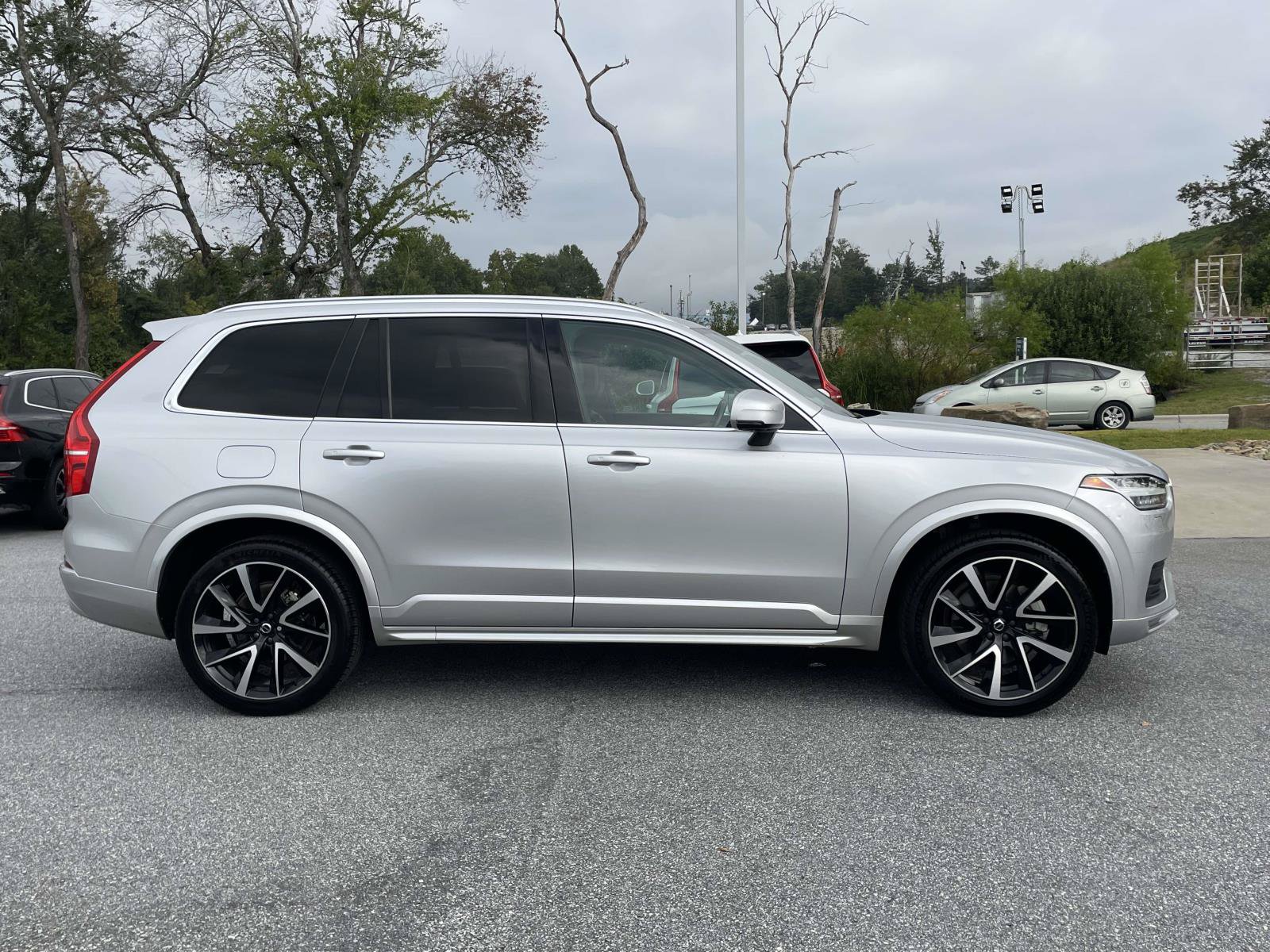 Used 2022 Volvo XC90 T6 Momentum w/ Advanced Package AWD/4WD image 29