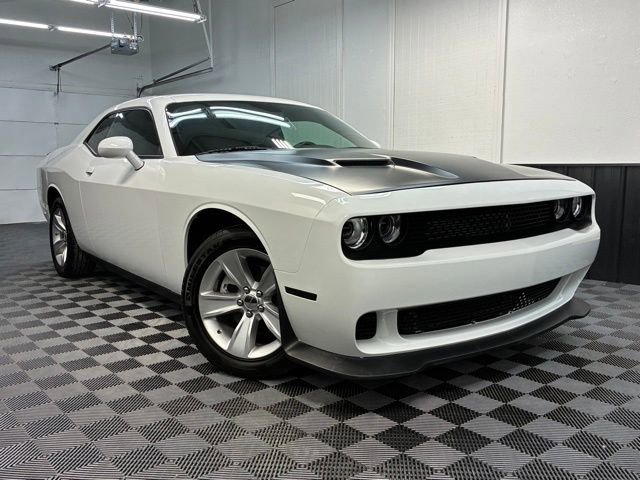 Used 2023 Dodge Challenger SXT image 1