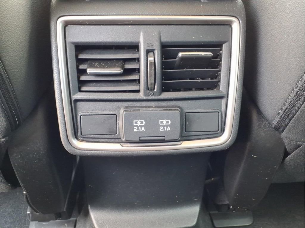 Used 2023 Subaru Forester Premium image 19